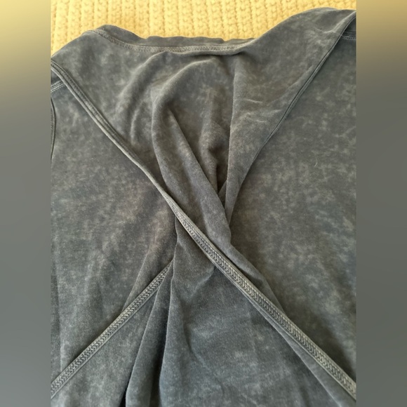 Lululemon twist back camisole - Picture 2 of 9